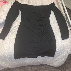 I’m selling a dress that I only wore once